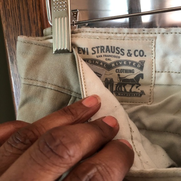 Levi’s Khaki Joggers - Picture 3 of 11
